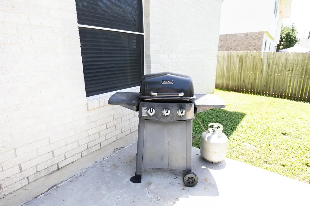 1526 Lorson Loop Round Rock TX 78665