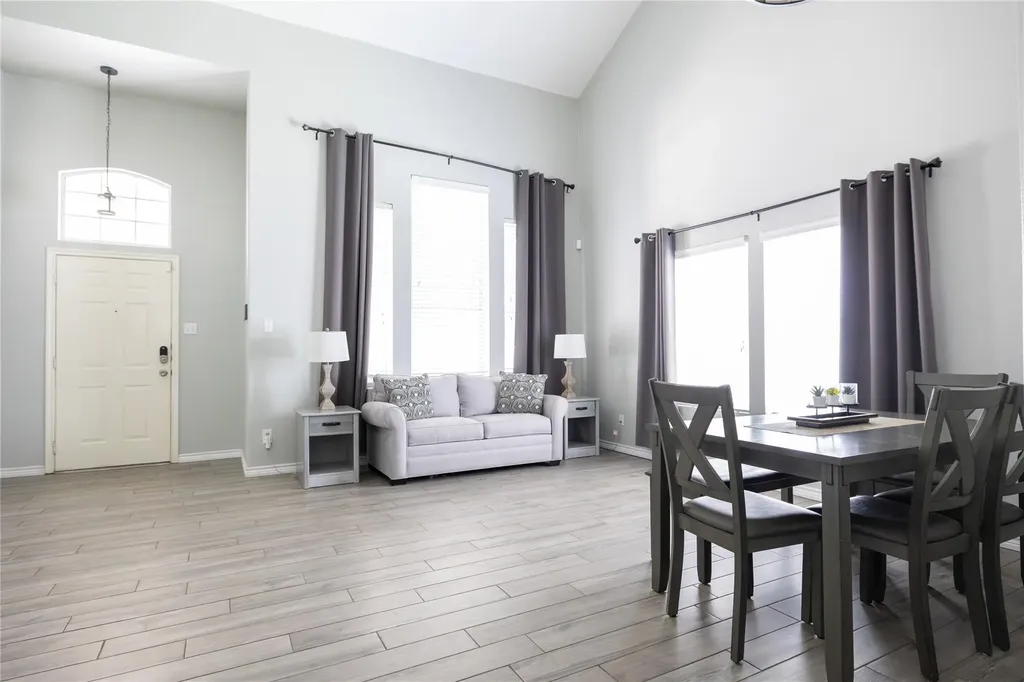 1526 Lorson Loop Round Rock TX 78665