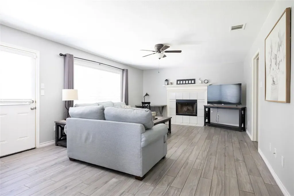 1526 Lorson Loop Round Rock TX 78665