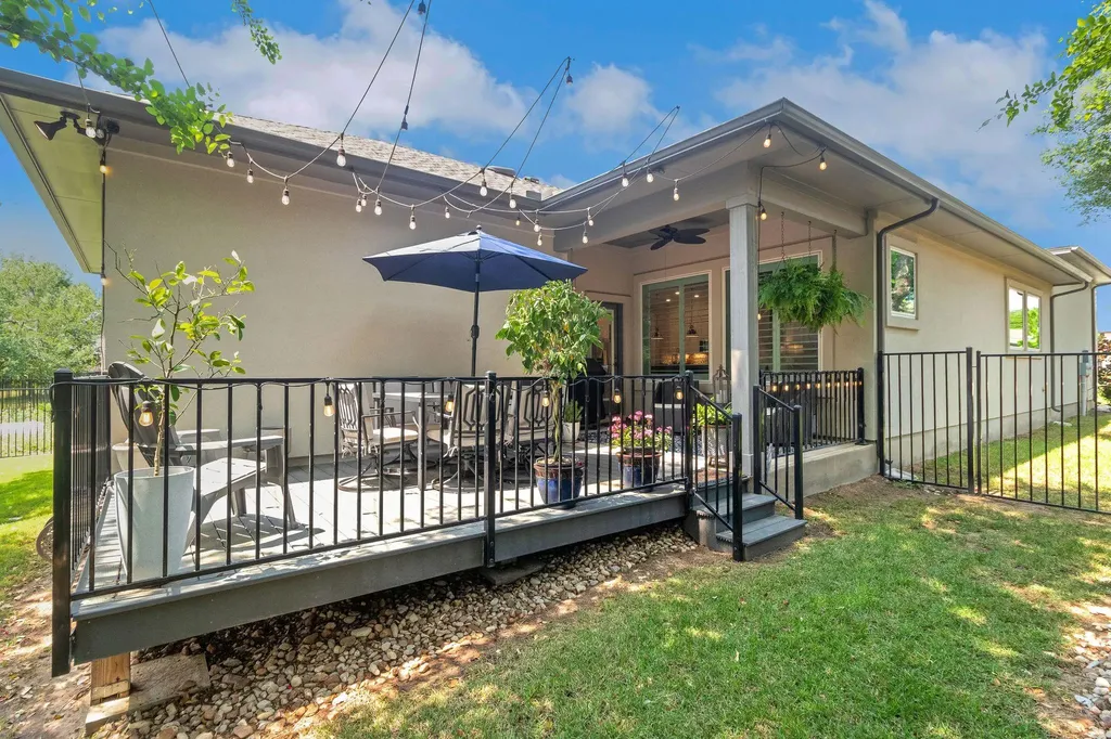 121 Monterey Oak Trail Georgetown TX 78628