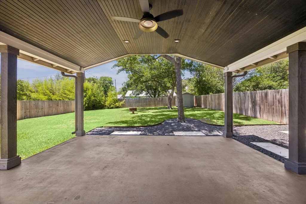 5304 Basswood Lane Austin TX 78723