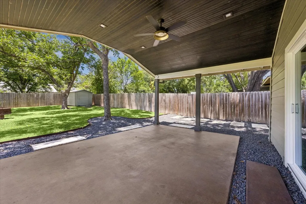 5304 Basswood Lane Austin TX 78723