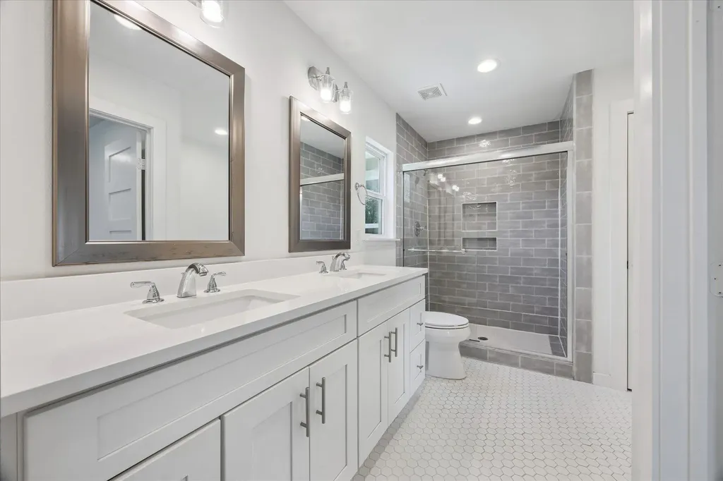 5304 Basswood Lane Austin TX 78723