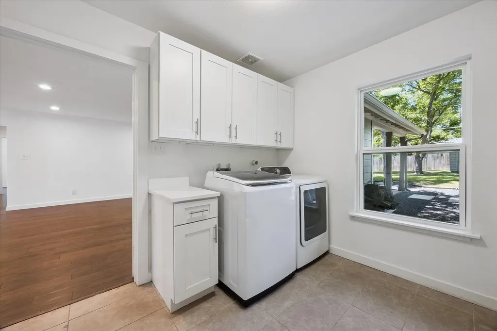 5304 Basswood Lane Austin TX 78723