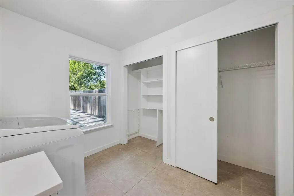 5304 Basswood Lane Austin TX 78723