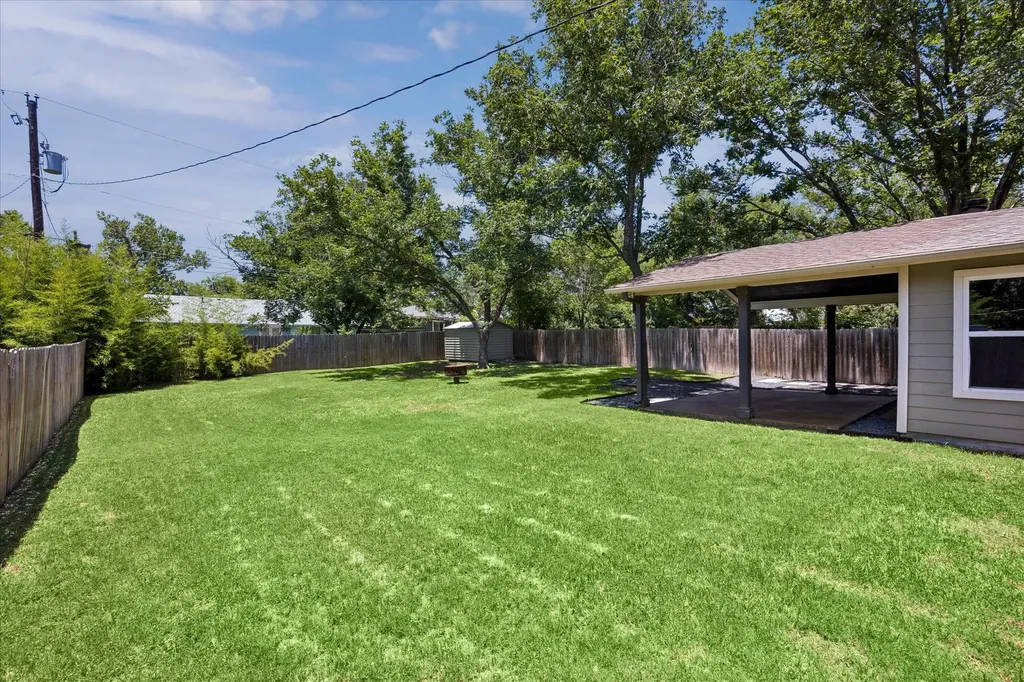 5304 Basswood Lane Austin TX 78723