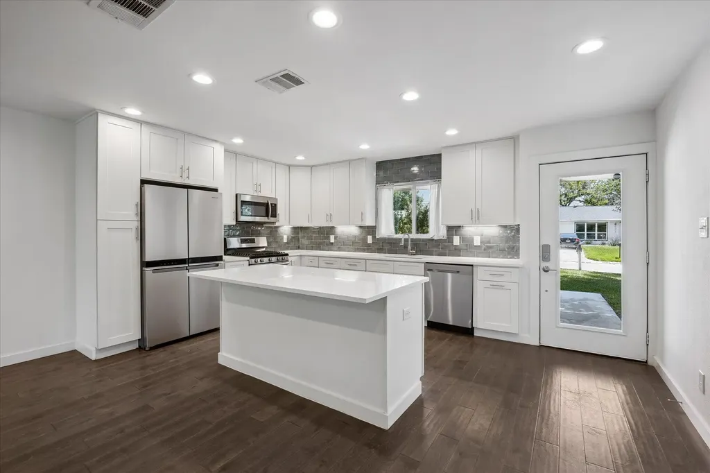 5304 Basswood Lane Austin TX 78723