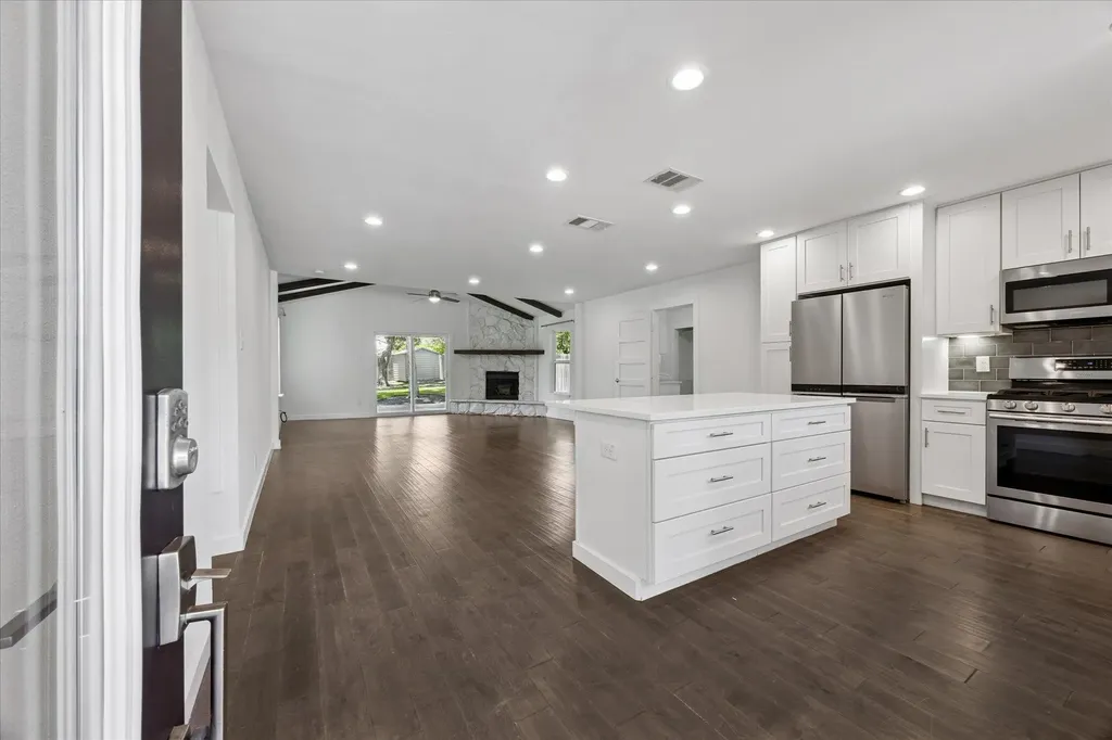 5304 Basswood Lane Austin TX 78723