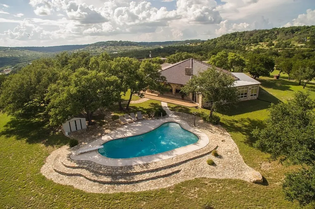 9763 Ranch Road 1623 Blanco TX 78606