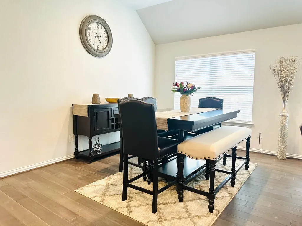 862 Leadtree Loop Buda TX 78610