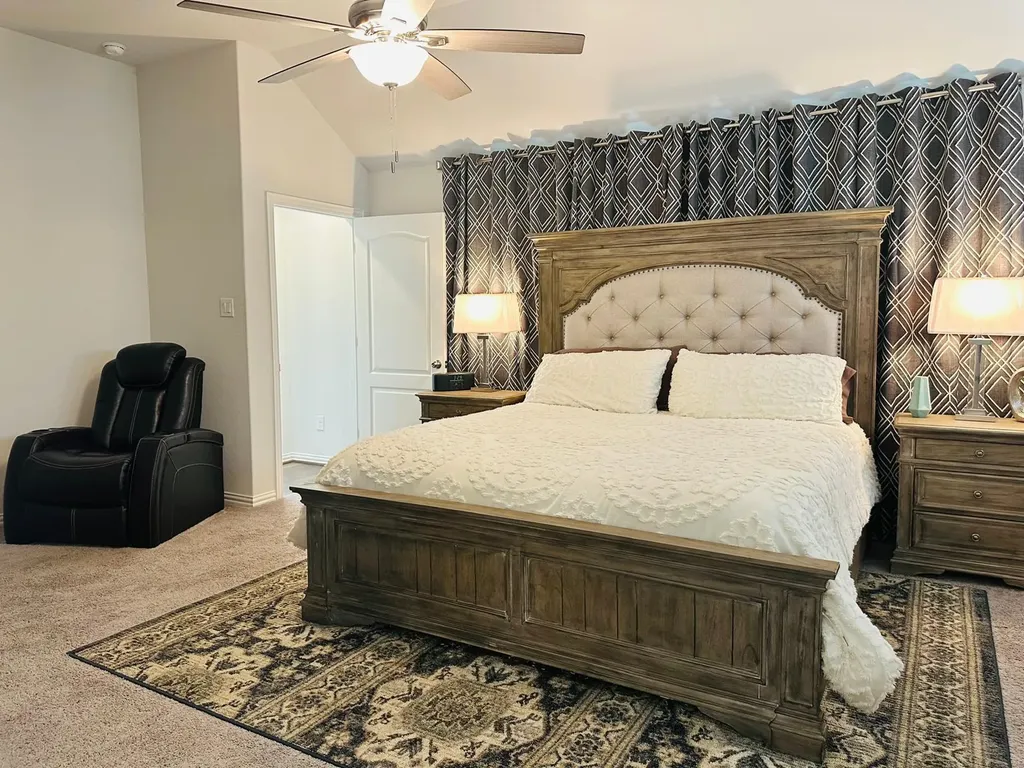 862 Leadtree Loop Buda TX 78610