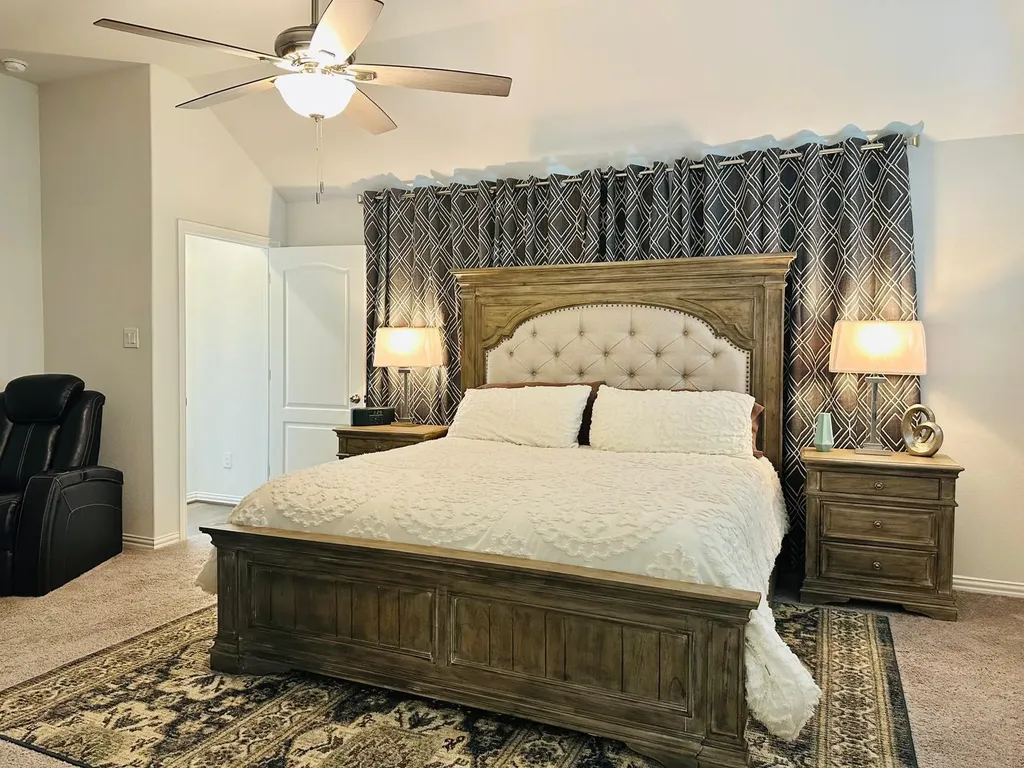862 Leadtree Loop Buda TX 78610