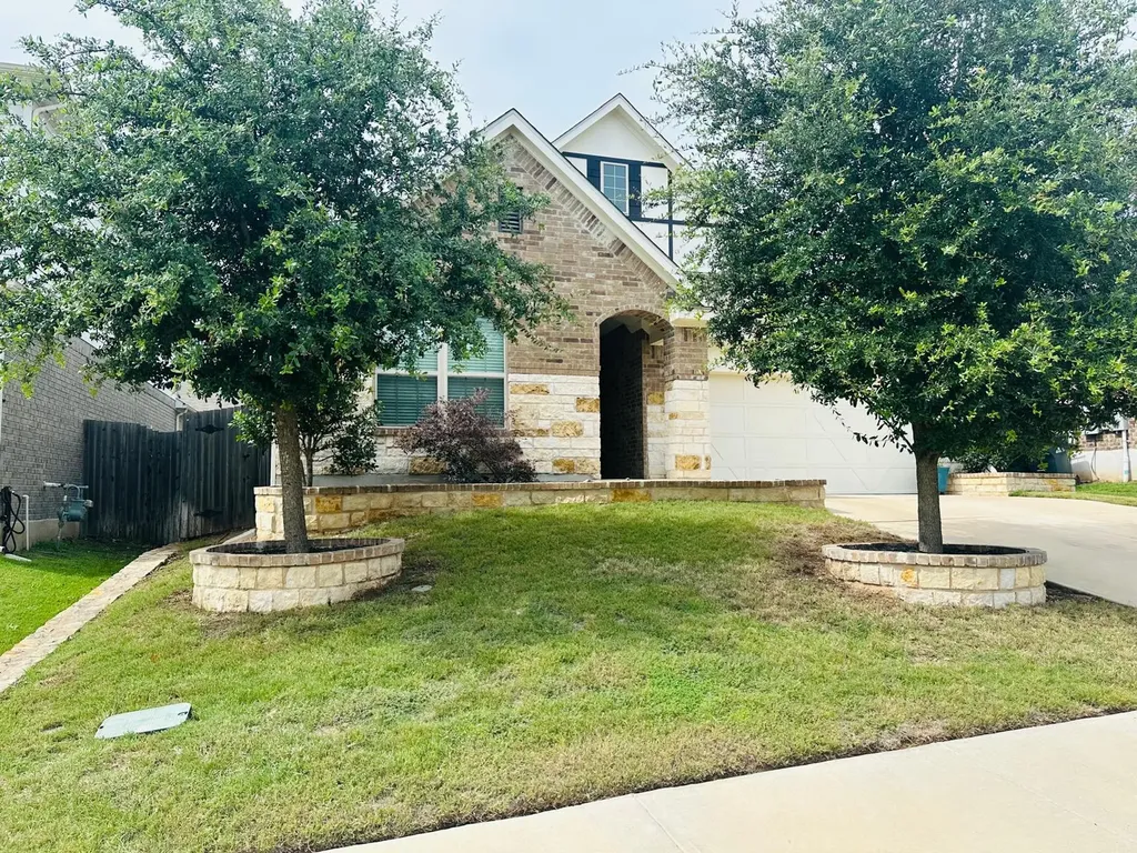 862 Leadtree Loop Buda TX 78610