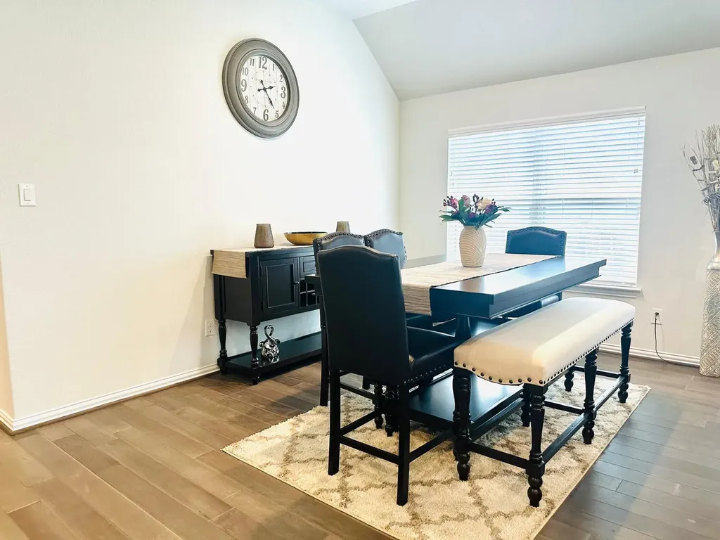 862 Leadtree Loop Buda TX 78610