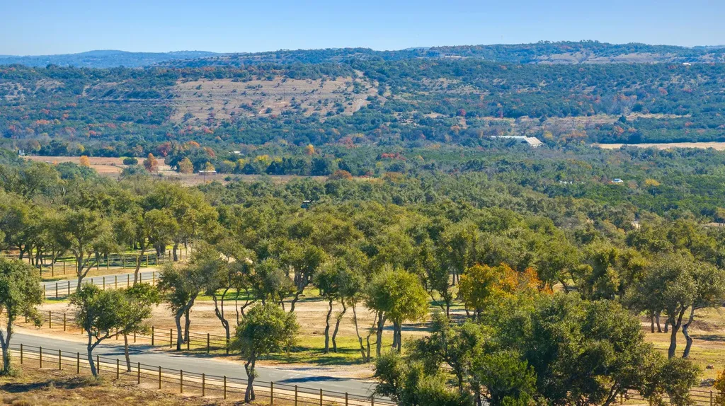 3300 Rm -165 - Lot 23 Dripping Springs TX 78606