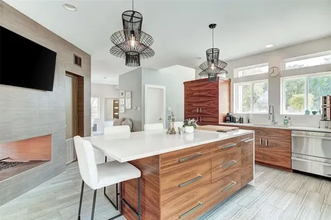 6 Sugar Creek Drive West Lake Hills TX 78746