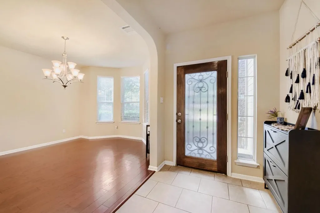 581 Middle Creek Buda TX 78610