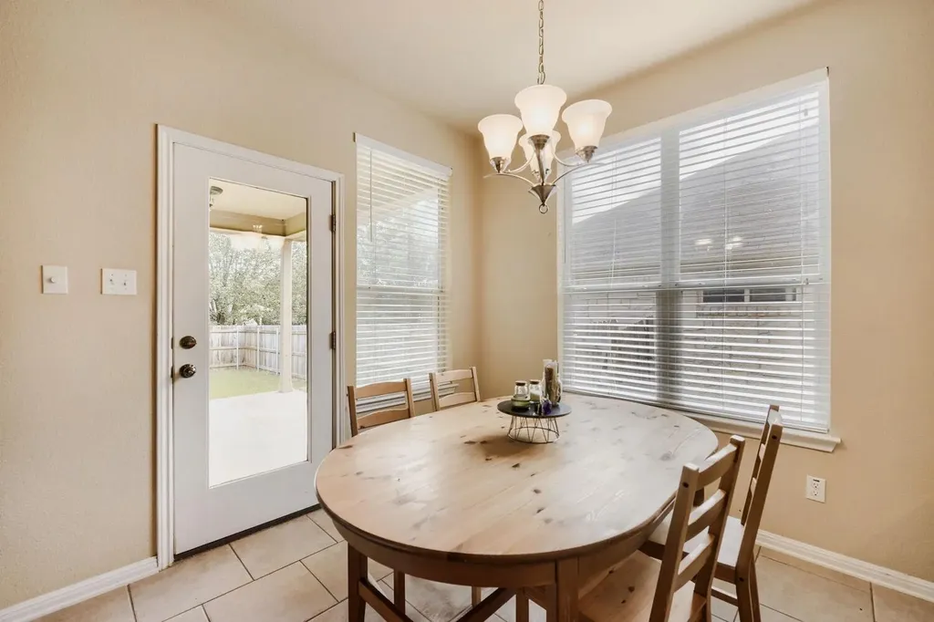 581 Middle Creek Buda TX 78610