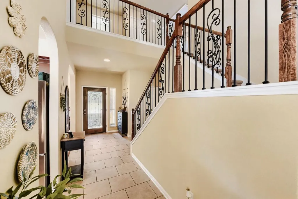 581 Middle Creek Buda TX 78610