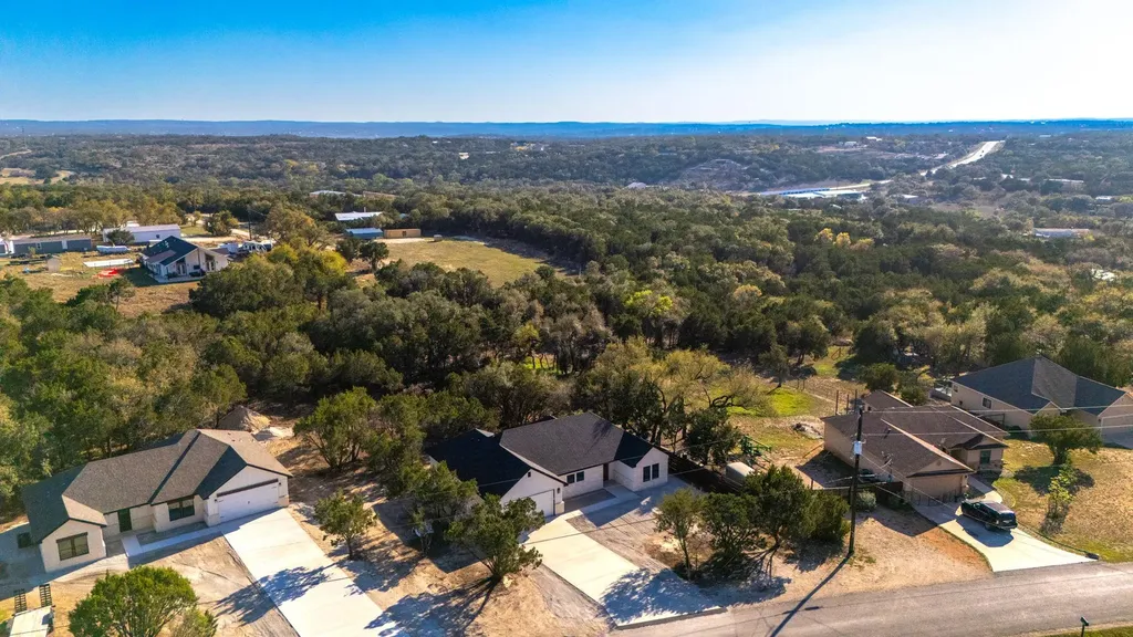 1615 Rocky Ridge Loop Canyon Lake TX 78133