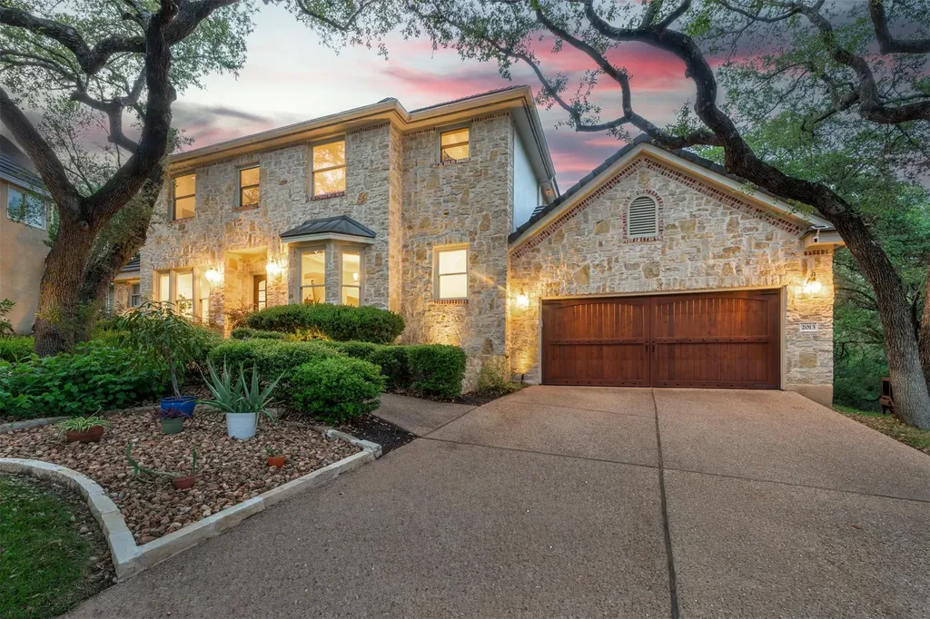 2013 Rue De St Tropez Austin TX 78746