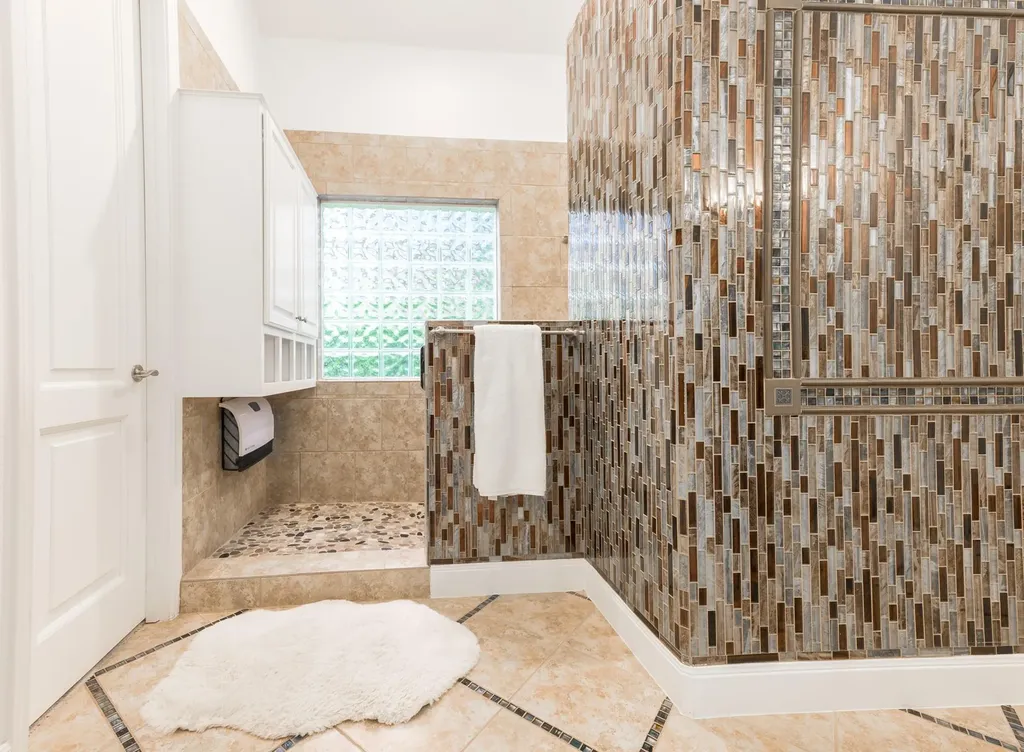 2013 Rue De St Tropez Austin TX 78746