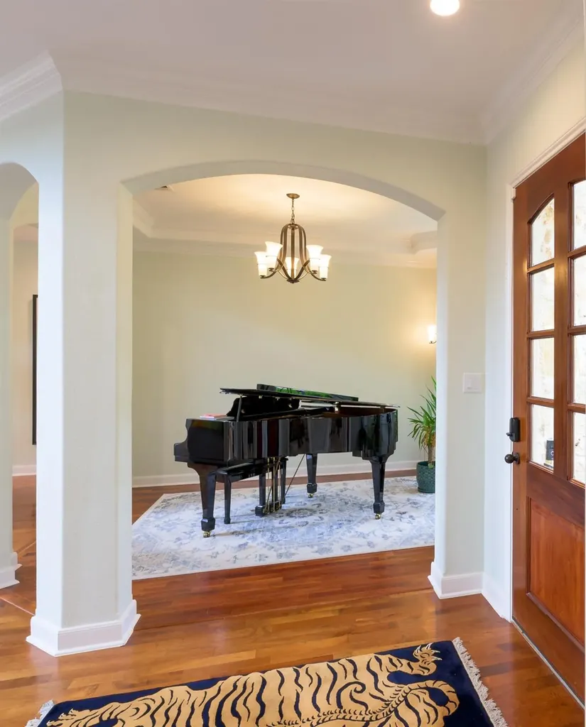 2013 Rue De St Tropez Austin TX 78746