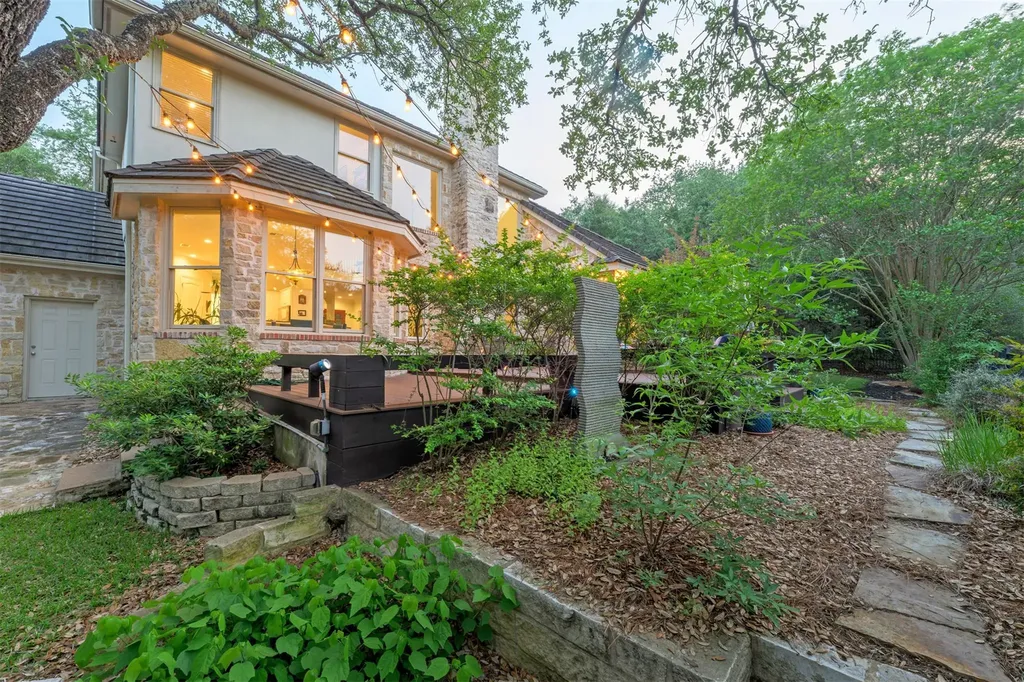 2013 Rue De St Tropez Austin TX 78746