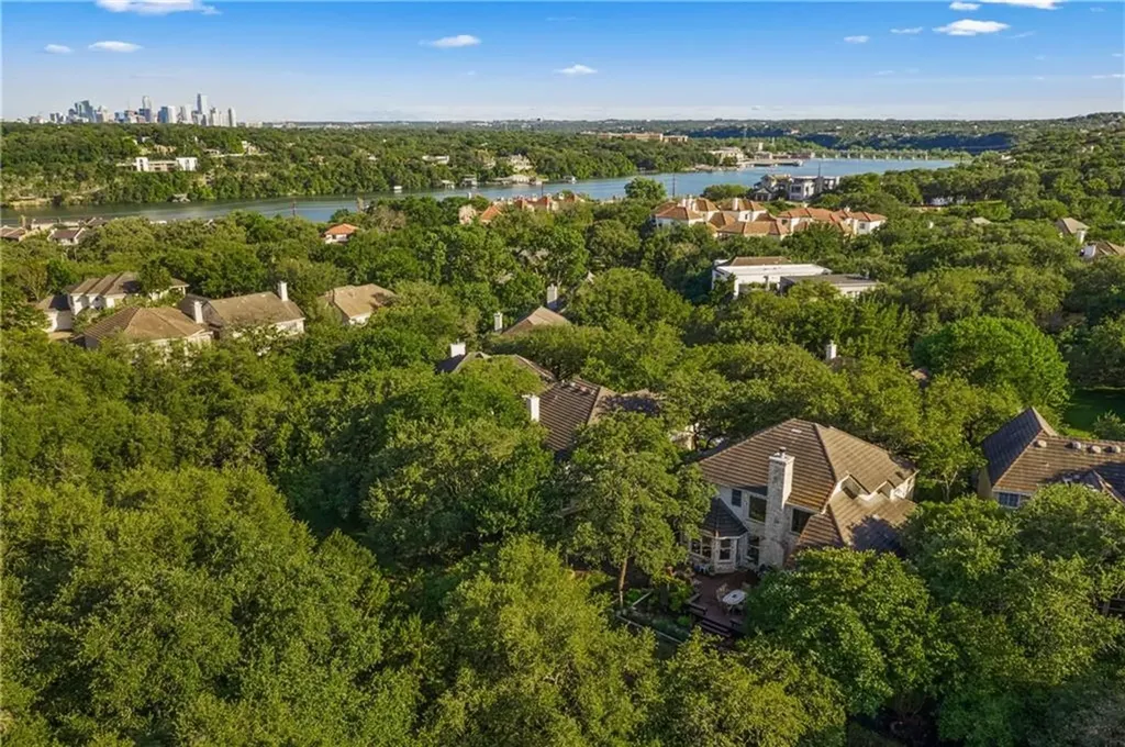2013 Rue De St Tropez Austin TX 78746
