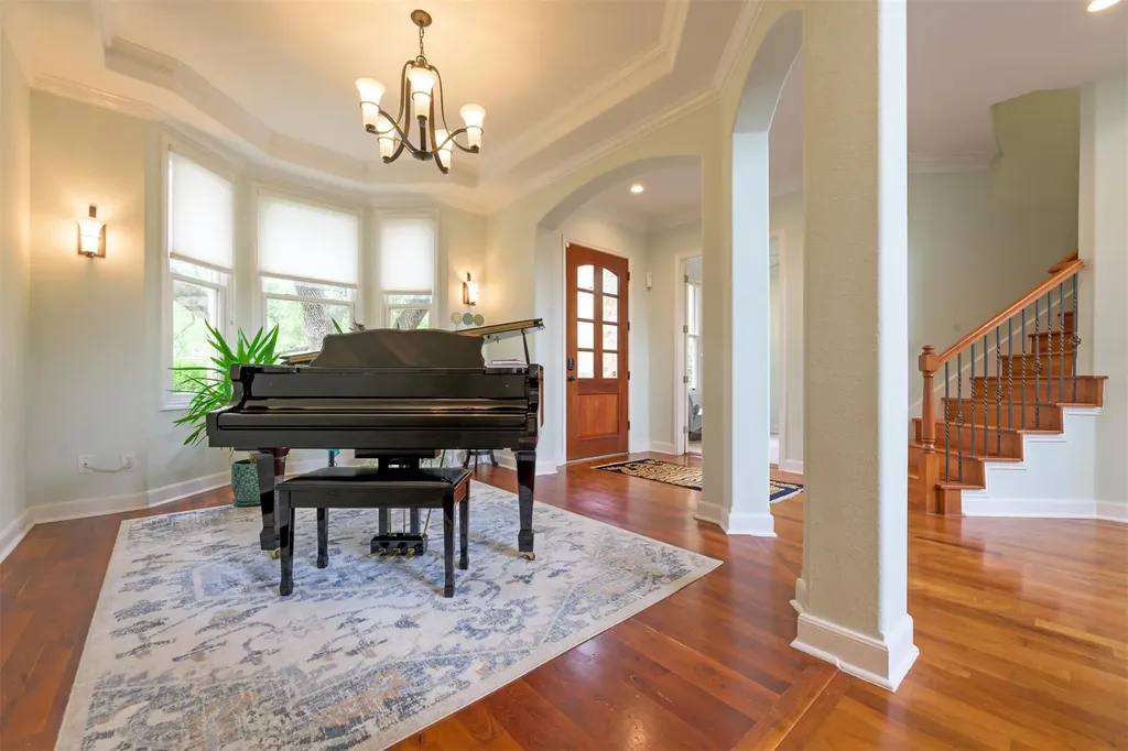 2013 Rue De St Tropez Austin TX 78746
