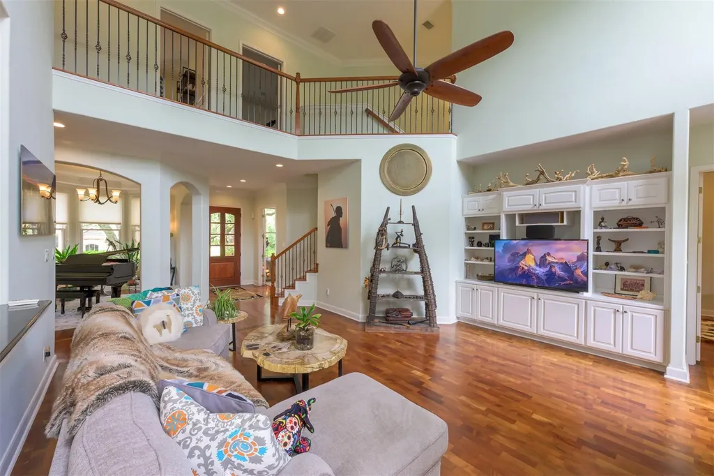 2013 Rue De St Tropez Austin TX 78746