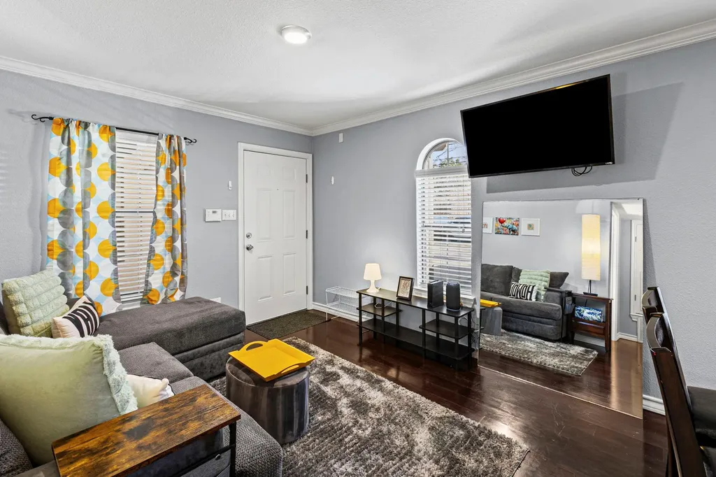 407 E 45th Street Austin TX 78751