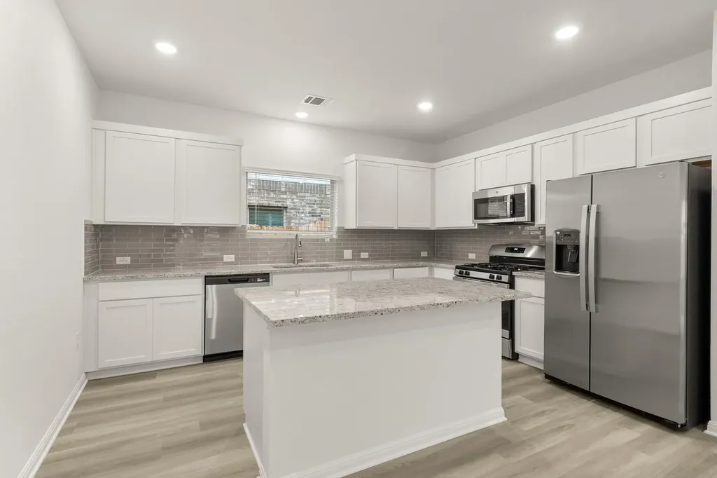 18605 Emu Lane Manor TX 78653