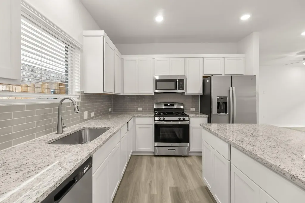 18605 Emu Lane Manor TX 78653