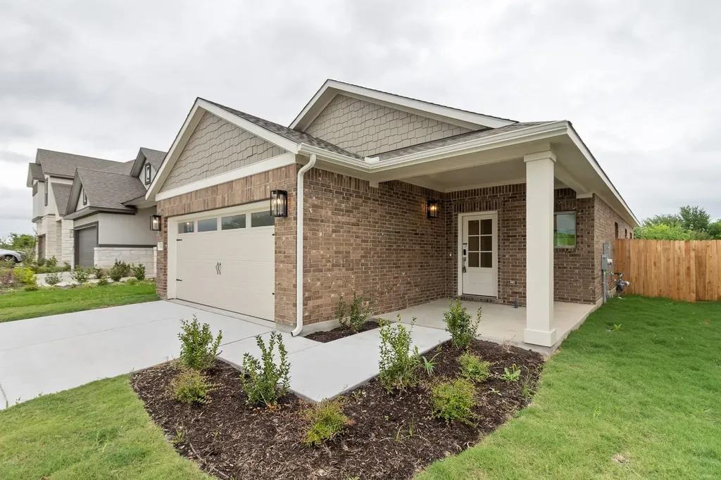 18605 Emu Lane Manor TX 78653