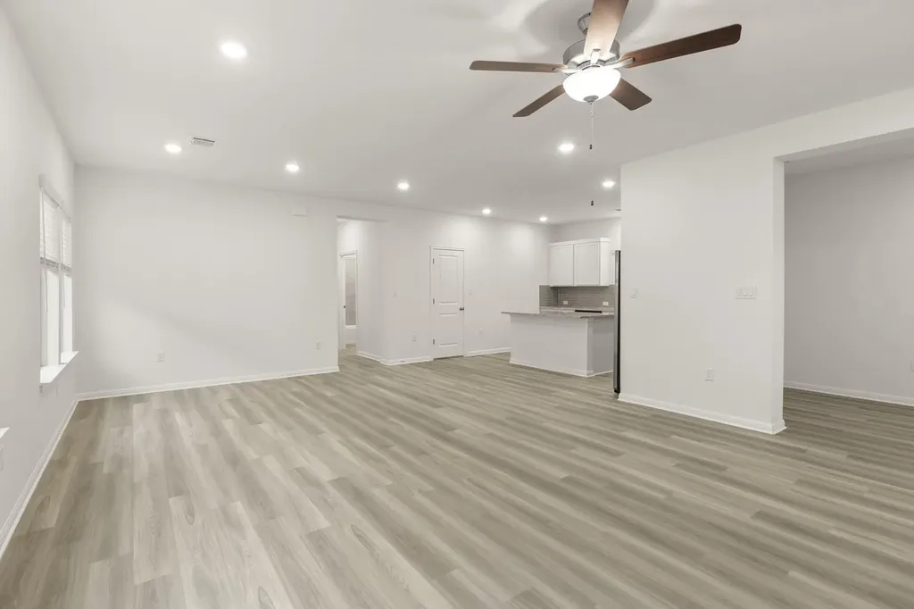 18605 Emu Lane Manor TX 78653