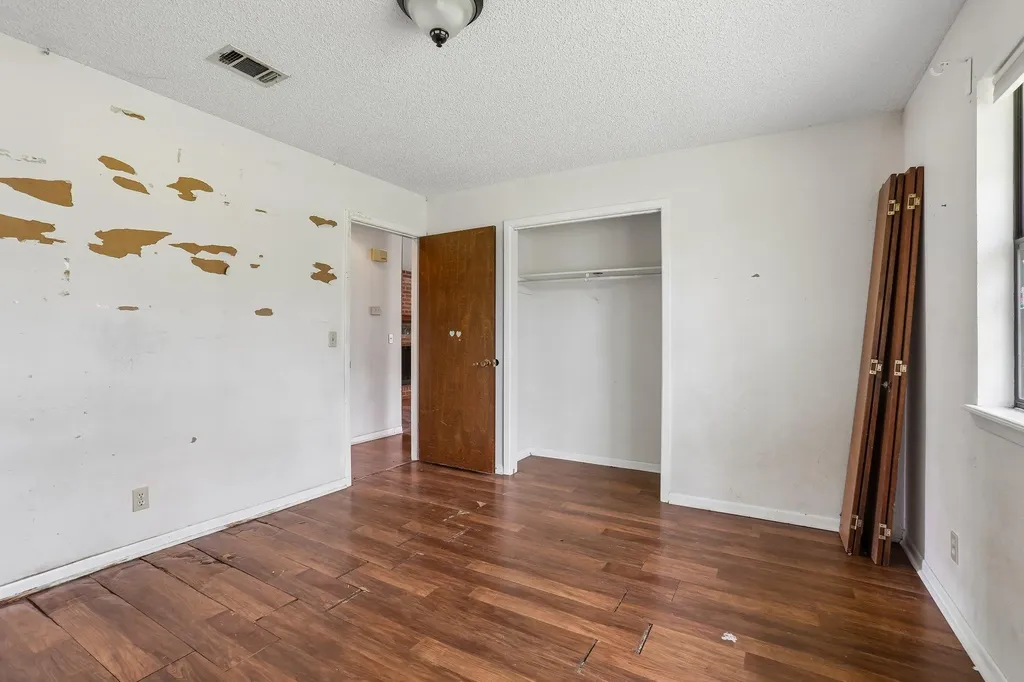 406 Monkey Road Elgin TX 78621