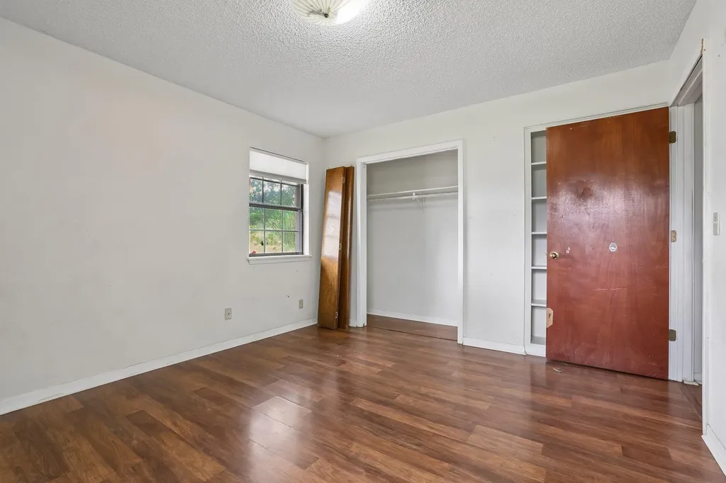 406 Monkey Road Elgin TX 78621