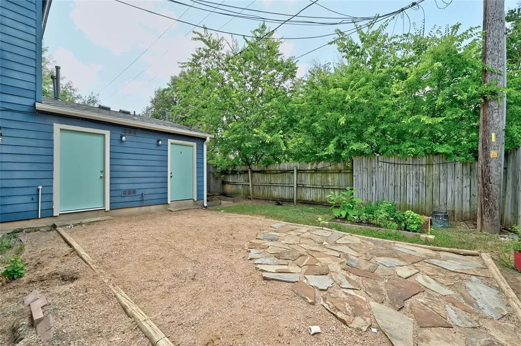2617 Ektom Drive Austin TX 78745