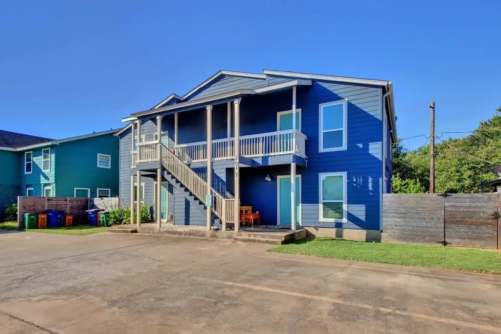 2617 Ektom Drive Austin TX 78745