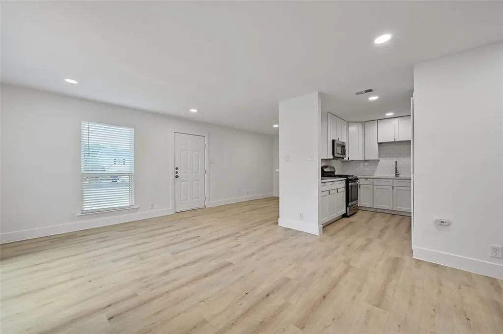 2617 Ektom Drive Austin TX 78745
