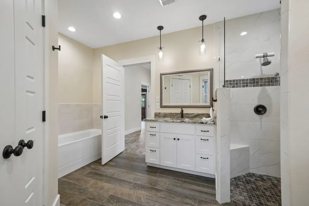 190 Magnolia Meadow Canyon Lake TX 78133