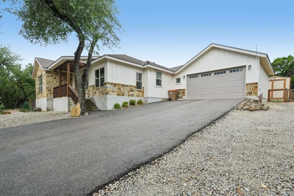 190 Magnolia Meadow Canyon Lake TX 78133