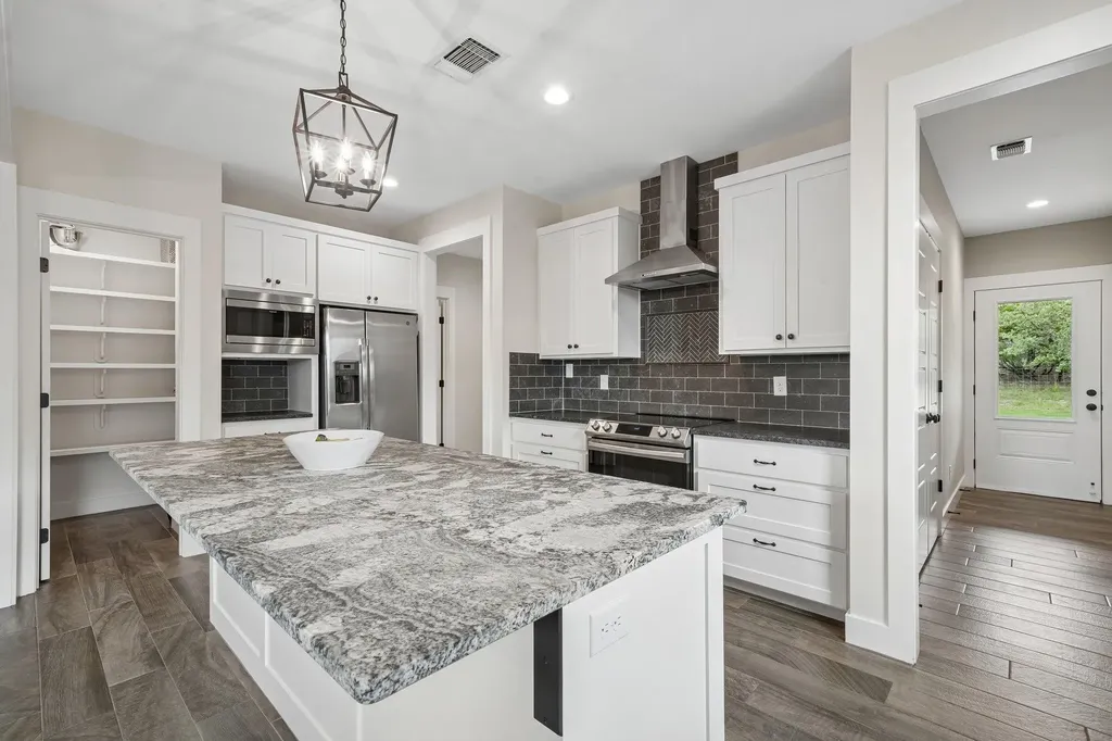 190 Magnolia Meadow Canyon Lake TX 78133