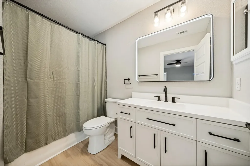 2804 Breeze Terrace Austin TX 78722