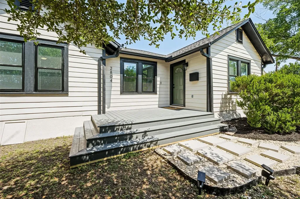 2804 Breeze Terrace Austin TX 78722