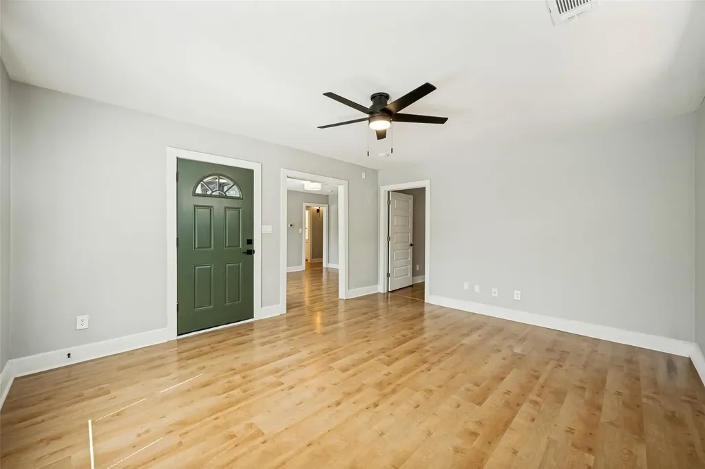 2804 Breeze Terrace Austin TX 78722