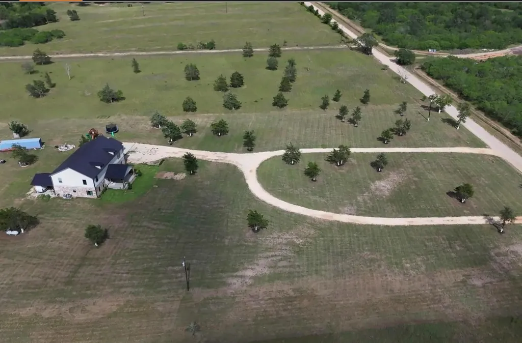 626 Sparta Field Road Waelder TX 78959