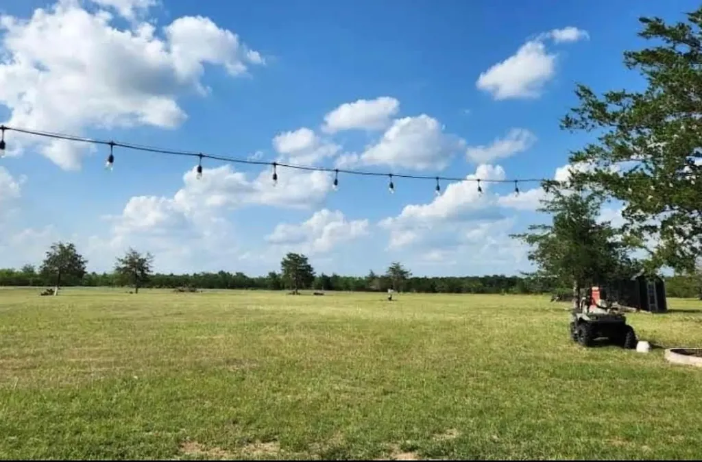 626 Sparta Field Road Waelder TX 78959