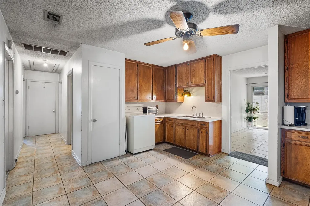 3311 Bengston Street Austin TX 78702